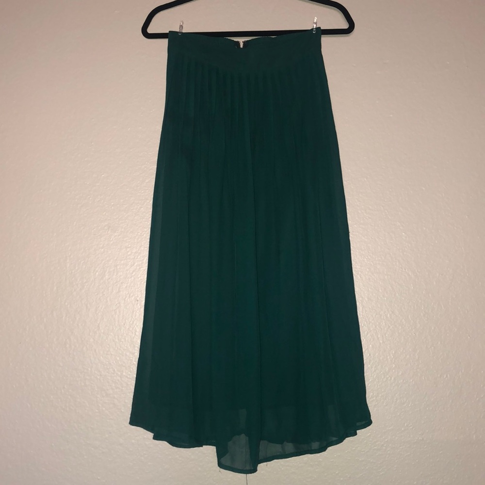 Forever21 Green high waist maxi pleated skirt. XS